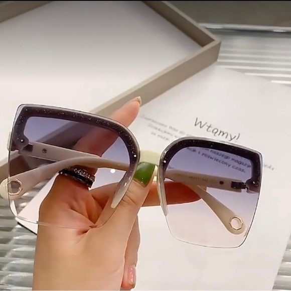 Oversized Sunglasses for Women Half Rim Eyebrow Frame Decorative Glasses (White) - Picture 4 of 4